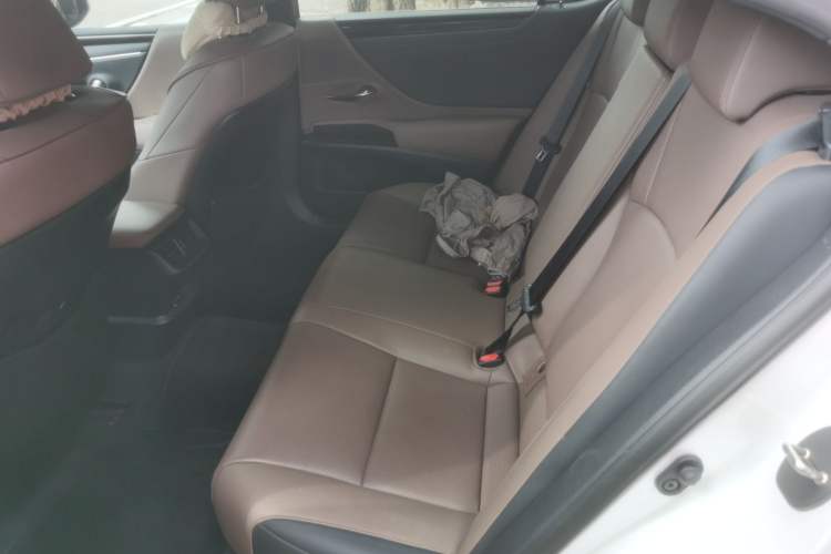 Used Lexus ES 2022 200 Excellence Edition Left Rear Seat