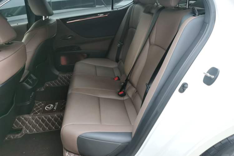 Used Lexus ES 2022 200 Excellence Edition Left Rear Seat