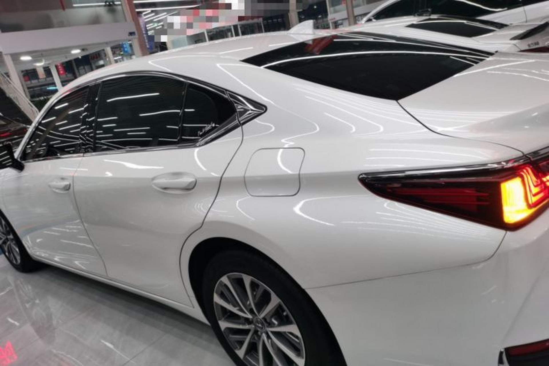 Used Lexus ES 2022 200 Excellence Edition Left Side