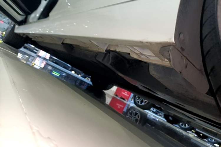 Used Lexus ES 2022 200 Excellence Edition Left Side Sill