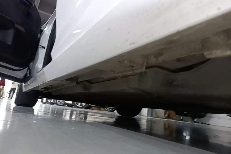 Used Lexus ES 2022 300h Excellence Edition Left Side Sill