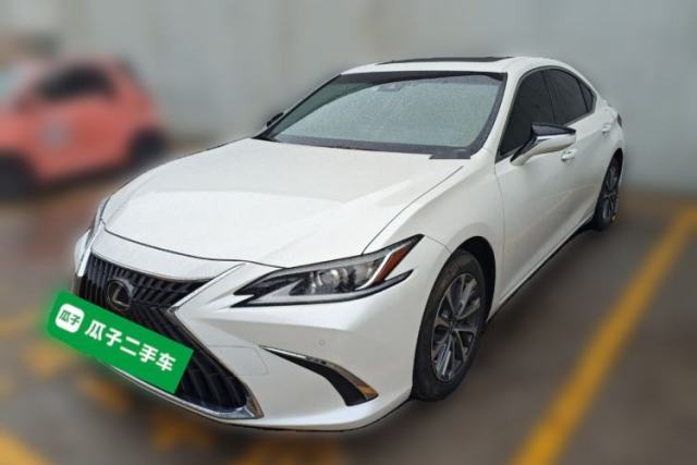 Used Lexus ES 2022 300h Excellence Edition