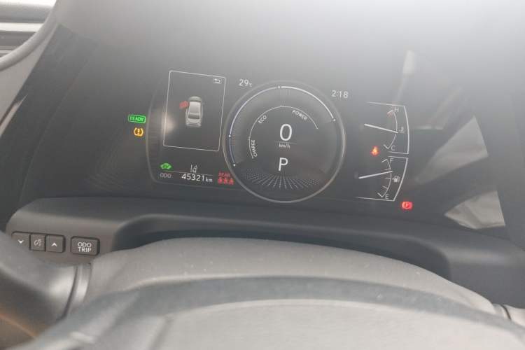 Used Lexus ES 2022 300h Excellence Edition Odometer Close Up