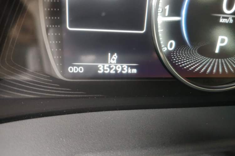Used Lexus ES 2022 200 Excellence Edition Odometer Close Up