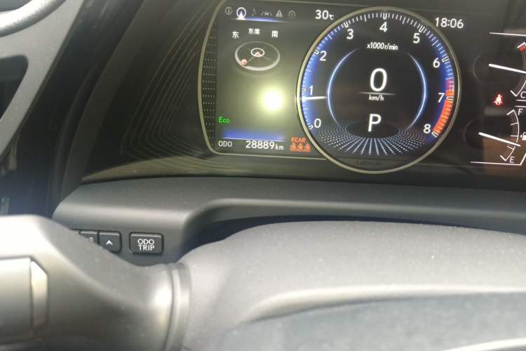 Used Lexus ES 2022 200 Excellence Edition Odometer Close Up