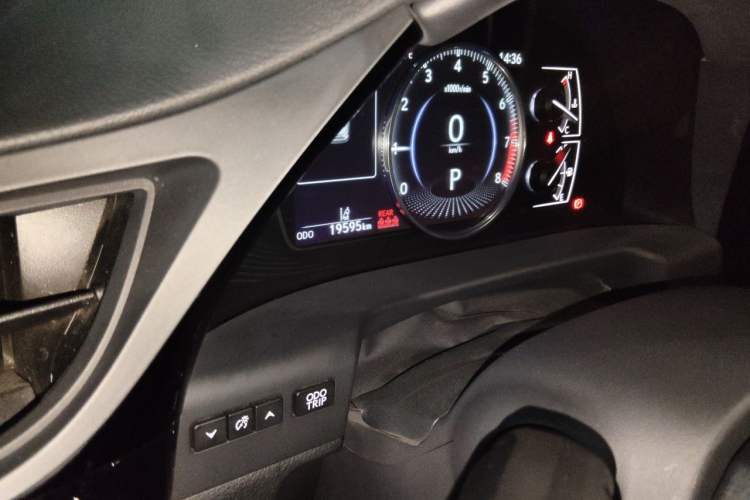 Used Lexus ES 2022 200 Excellence Edition Odometer Close Up