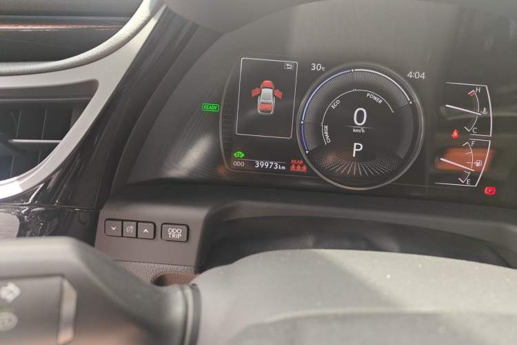 Used Lexus ES 2022 300h Excellence Edition Odometer Close Up