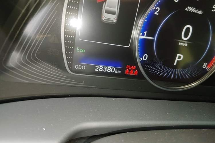 Used Lexus ES 2022 200 Excellence Edition Odometer Close Up