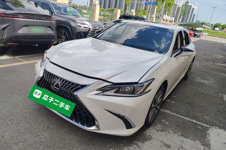 Used Lexus ES 2022 200 Excellence Edition Guazi used car, China used car export, Used car for sale, Used Lexus cars, Cheapest cars for sale