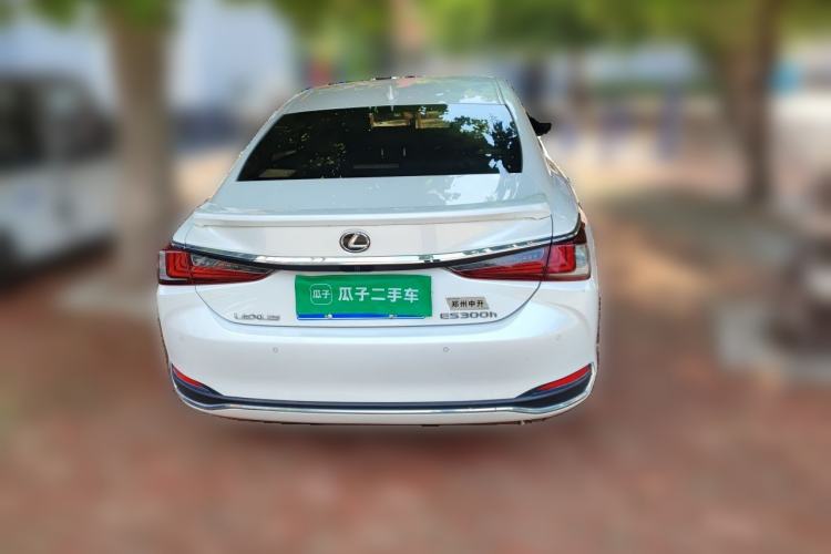 Used Lexus ES 2022 300h Excellence Edition Rear