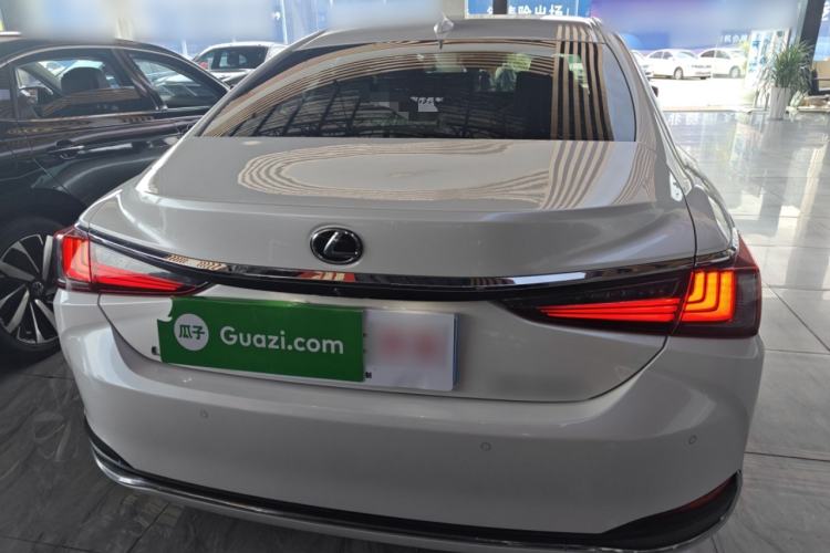 Used Lexus ES 2022 200 Excellence Edition Rear