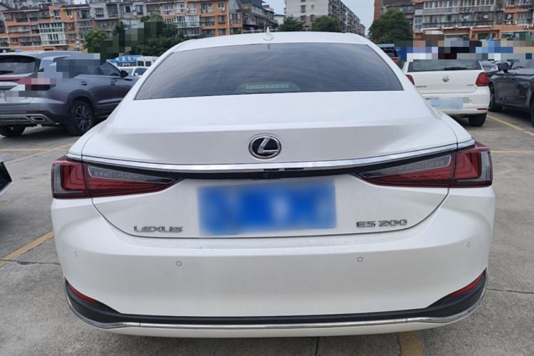 Used Lexus ES 2022 200 Luxury Edition Rear