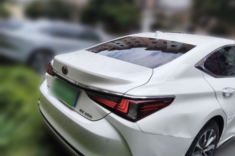 Used Lexus ES 2022 260 Excellence Edition Rear