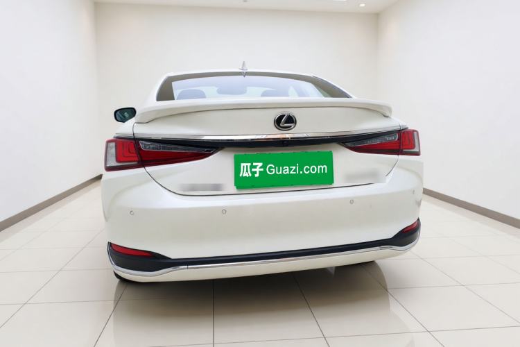 Used Lexus ES 2022 200 Excellence Edition Rear