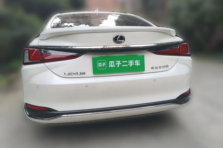 Used Lexus ES 2022 200 Excellence Edition Rear