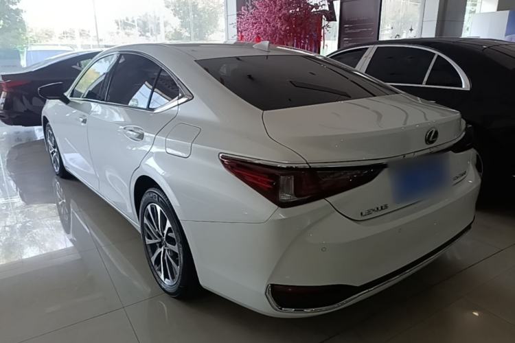 Used Lexus ES 2022 260 Excellence Edition Rear Left 45 Deg
