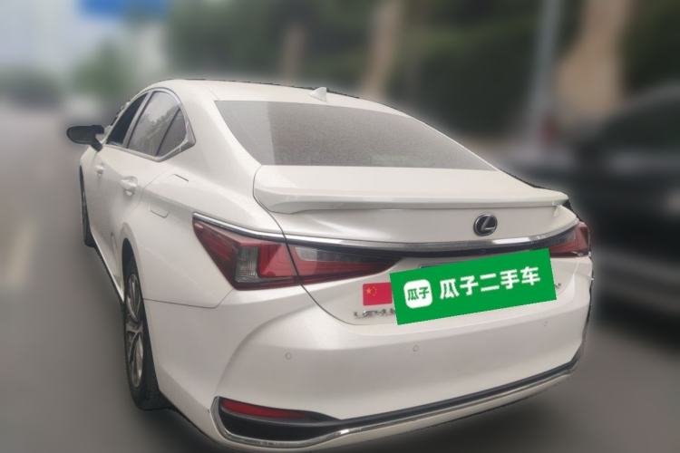 Used Lexus ES 2022 200 Luxury Edition Rear Left 45 Deg