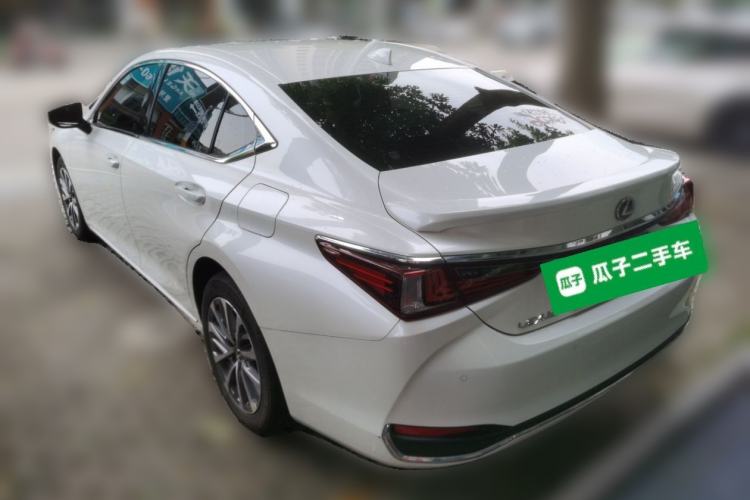 Used Lexus ES 2022 200 Excellence Edition Rear Left 45 Deg