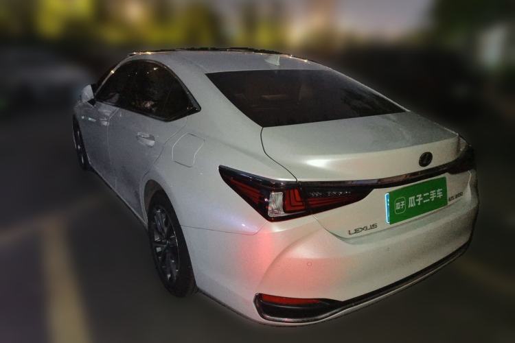 Used Lexus ES 2022 200 Excellence Edition Rear Left 45 Deg