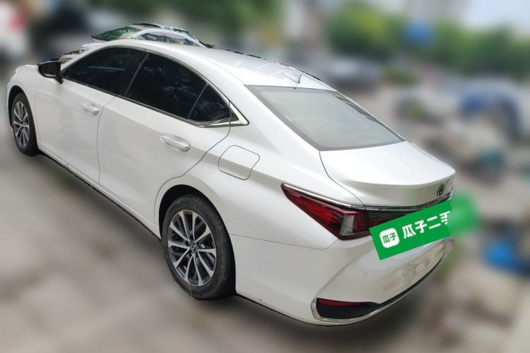 Used Lexus ES 2022 200 Excellence Edition Rear Left 45 Deg