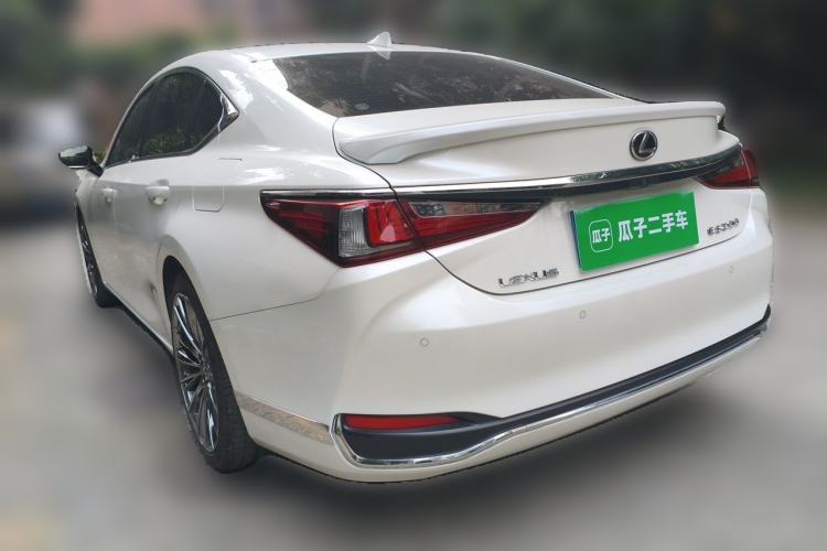Used Lexus ES 2022 200 Excellence Edition Rear Left 45 Deg