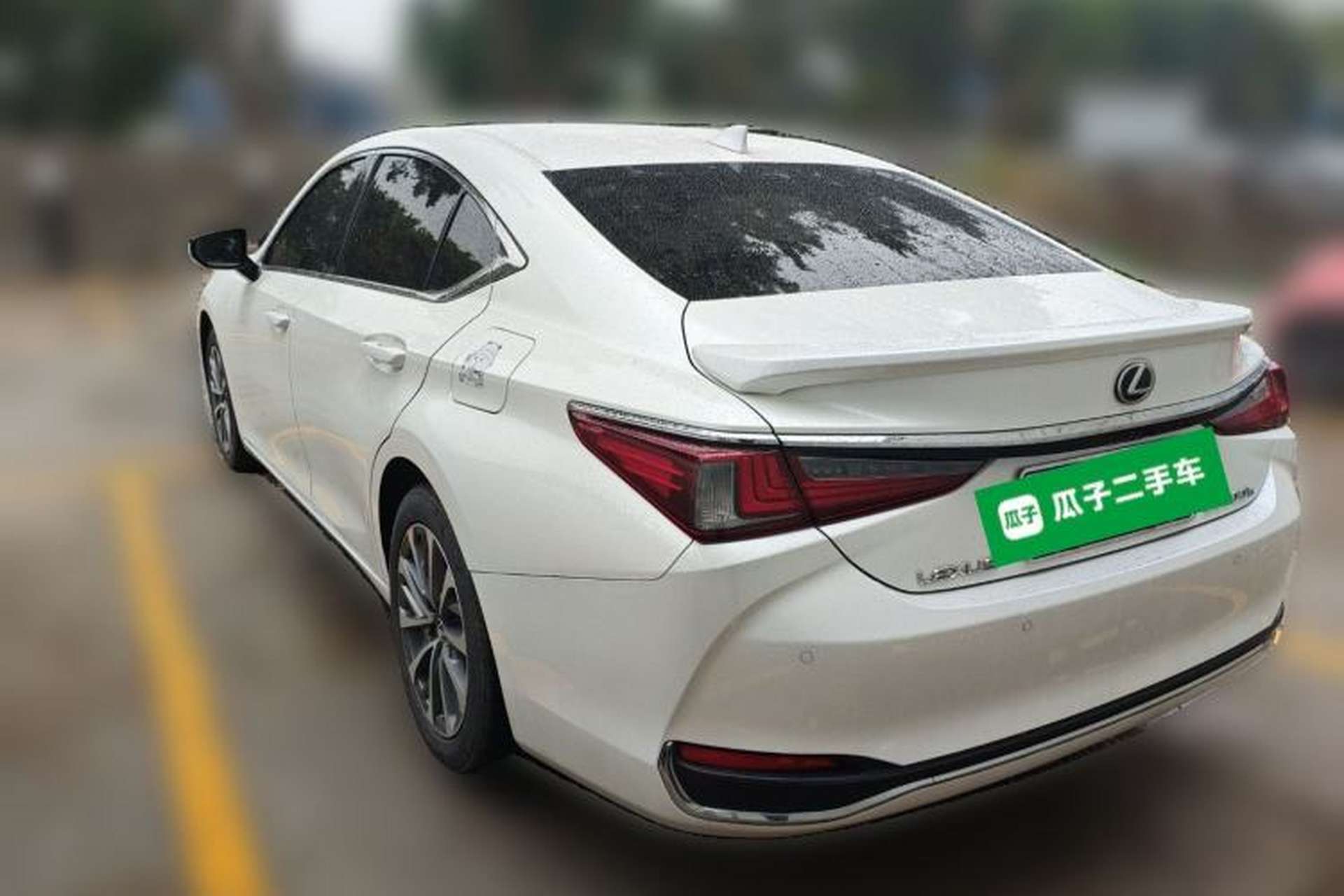 Used Lexus ES 2022 300h Excellence Edition Rear Left 45 Deg