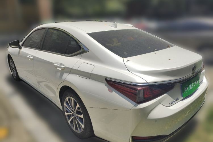 Used Lexus ES 2022 200 Excellence Edition Rear Left 45 Deg