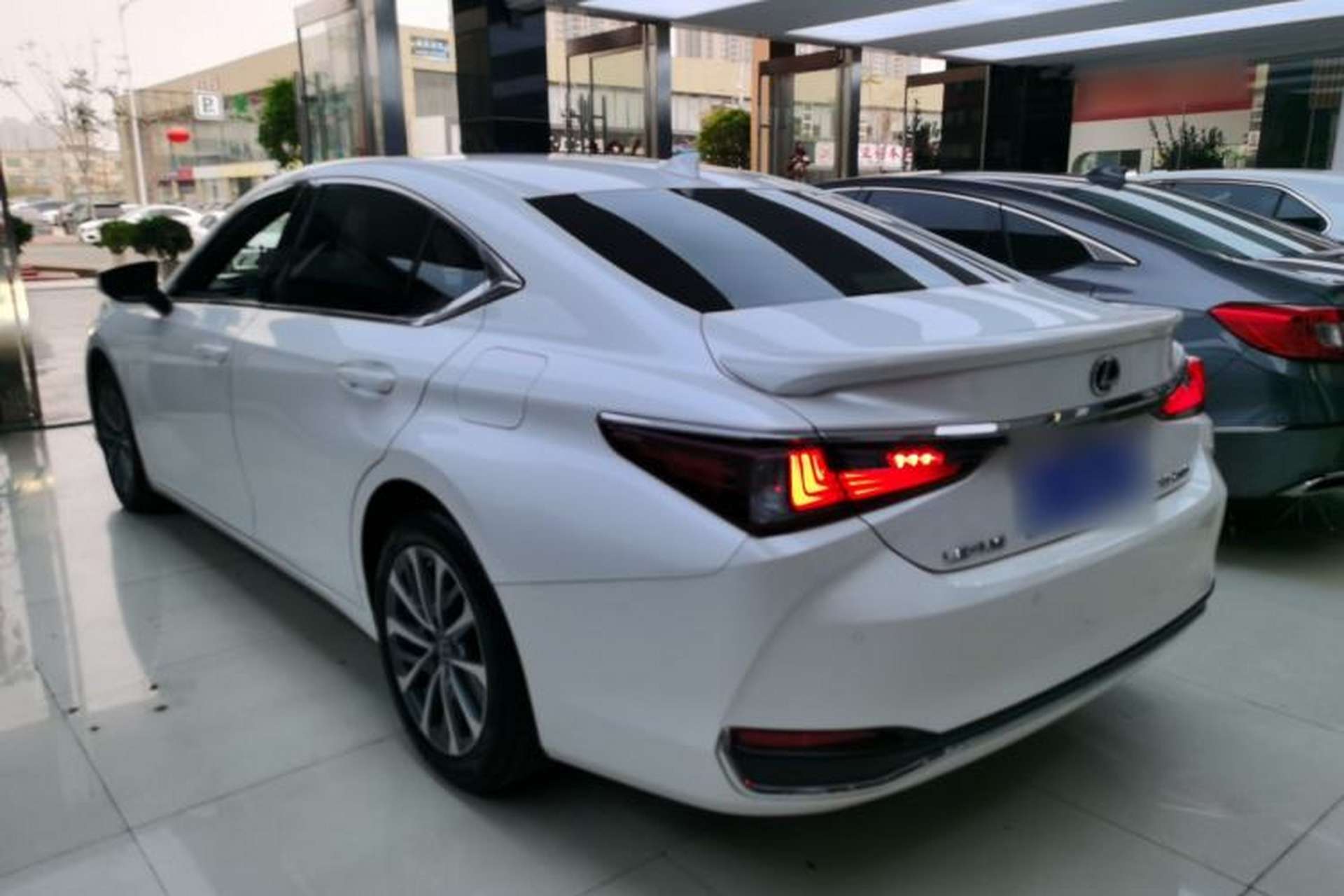Used Lexus ES 2022 200 Excellence Edition Rear Left 45 Deg