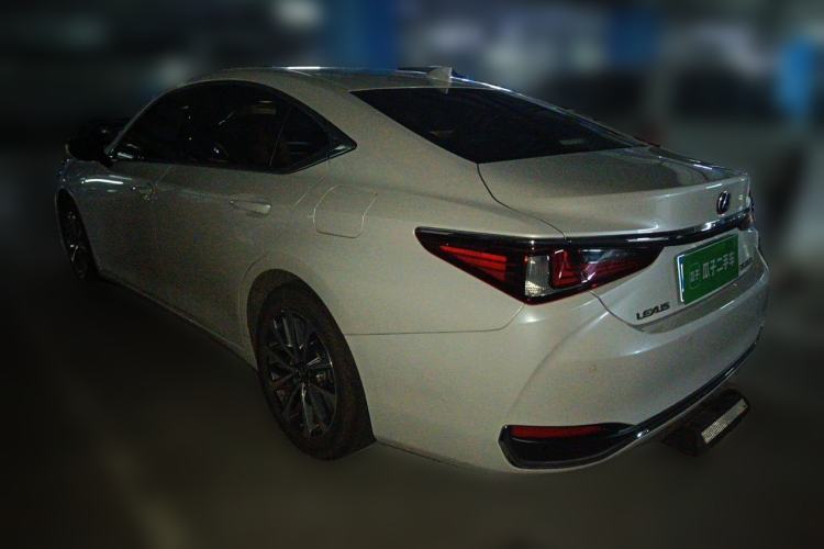 Used Lexus ES 2022 200 Luxury Edition Rear Left 45 Deg
