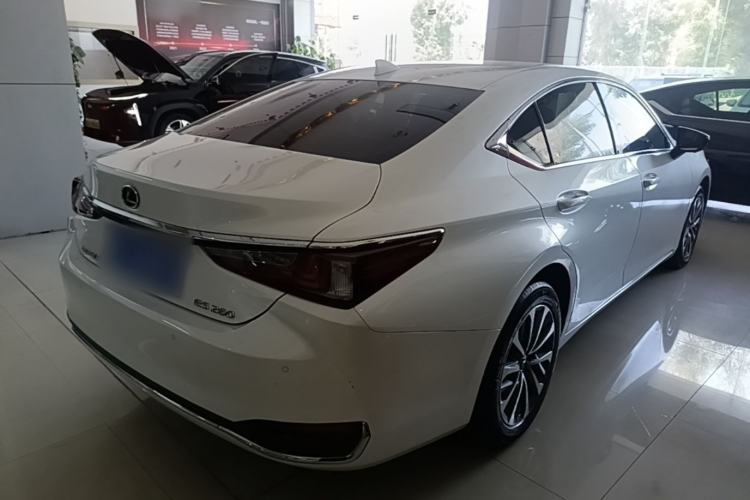 Used Lexus ES 2022 260 Excellence Edition Rear Right 45 Deg