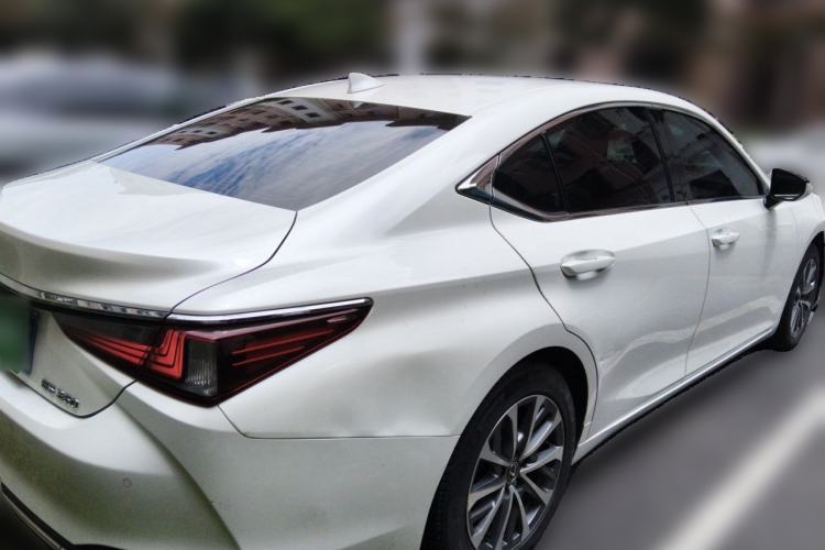 Used Lexus ES 2022 260 Excellence Edition Rear Right 45 Deg