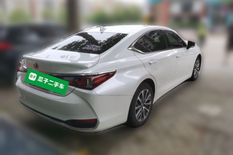 Used Lexus ES 2022 200 Excellence Edition Rear Right 45 Deg