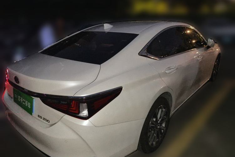 Used Lexus ES 2022 200 Excellence Edition Rear Right 45 Deg