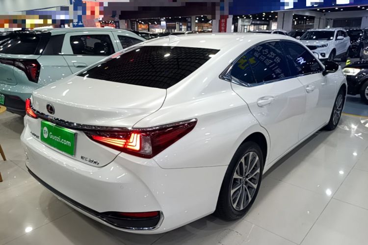 Used Lexus ES 2022 200 Excellence Edition Rear Right 45 Deg