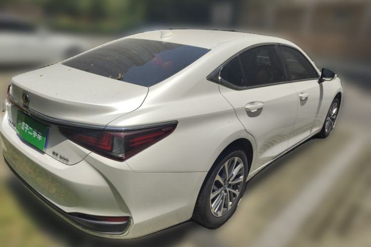 Used Lexus ES 2022 200 Excellence Edition Rear Right 45 Deg