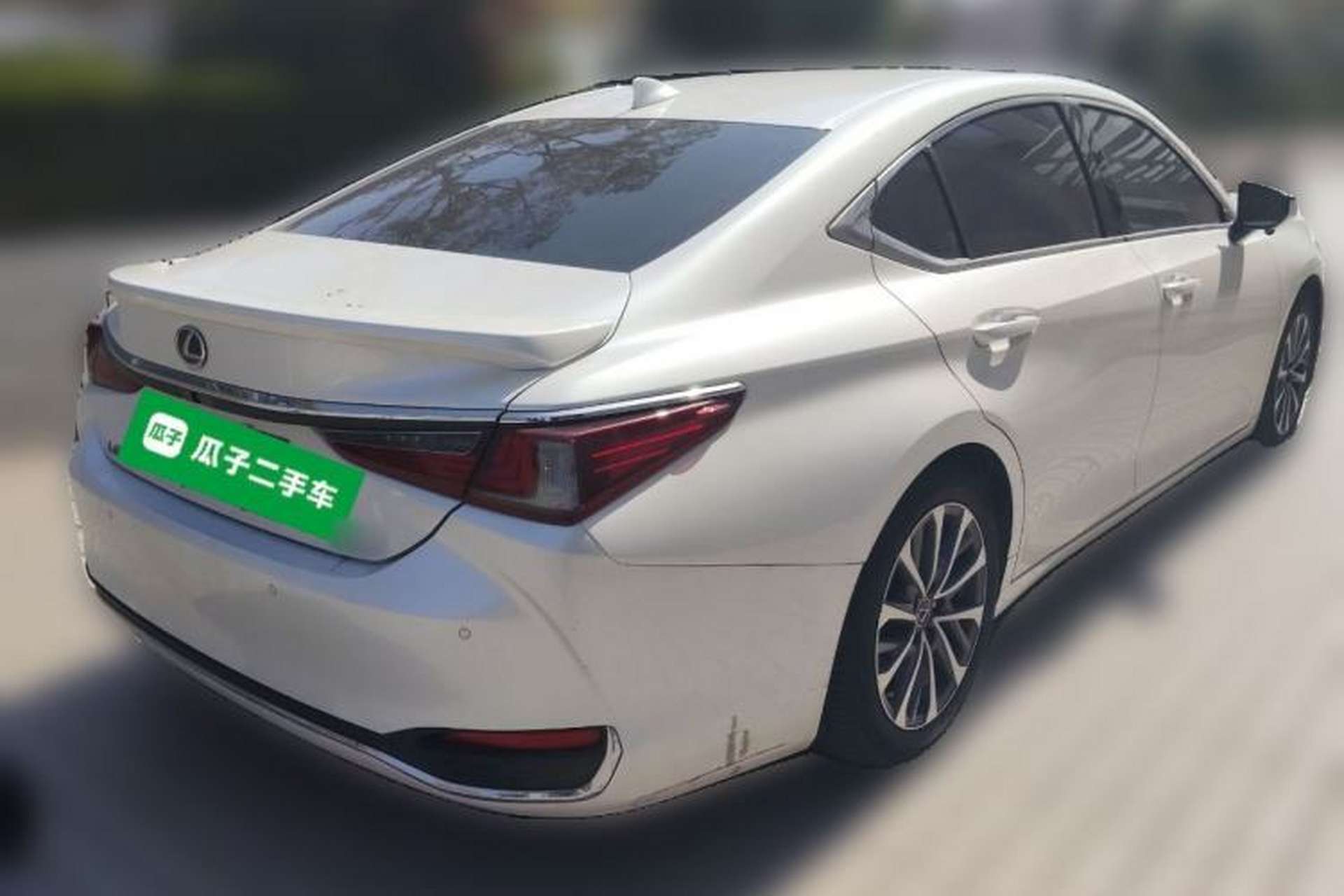 Used Lexus ES 2022 300h Excellence Edition Rear Right 45 Deg