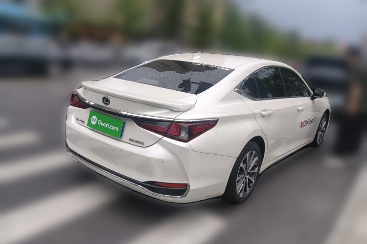 Used Lexus ES 2022 200 Excellence Edition Rear Right 45 Deg