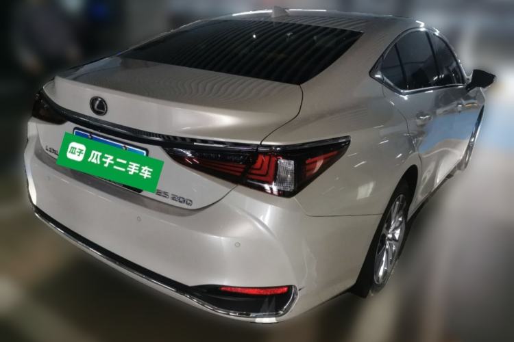Used Lexus ES 2022 200 Excellence Edition Rear Right 45 Deg