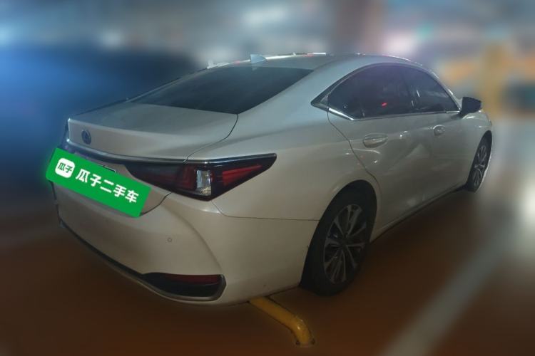 Used Lexus ES 2022 200 Excellence Edition Rear Right 45 Deg