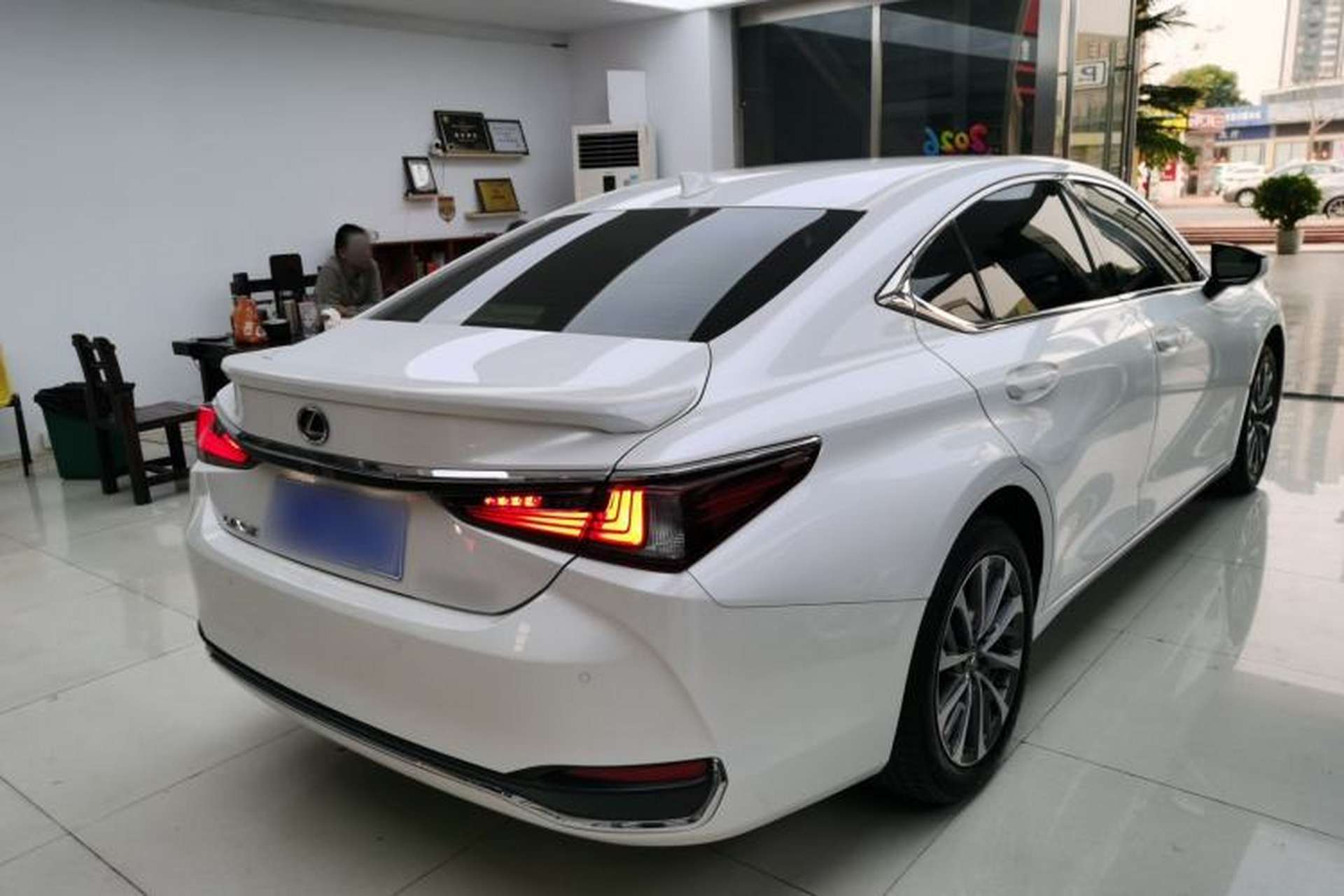 Used Lexus ES 2022 200 Excellence Edition Rear Right 45 Deg