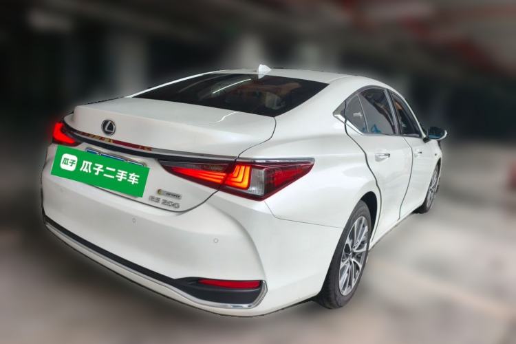 Used Lexus ES 2022 200 Excellence Edition Rear Right 45 Deg