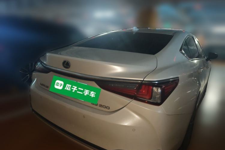 Used Lexus ES 2022 200 Excellence Edition Rear