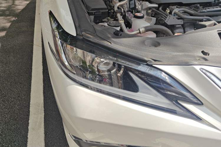 Used Lexus ES 2022 300h Excellence Edition Right Front Headlight