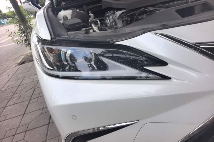 Used Lexus ES 2022 200 Excellence Edition Right Front Headlight
