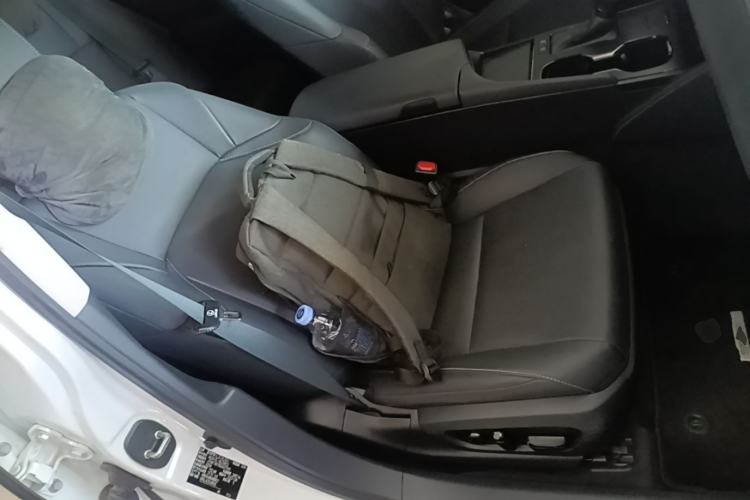 Used Lexus ES 2022 260 Excellence Edition Right Front Seat