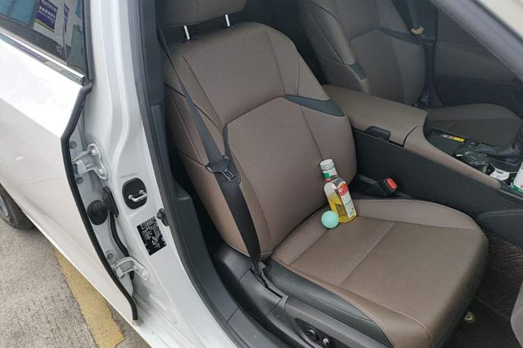 Used Lexus ES 2022 200 Luxury Edition Right Front Seat