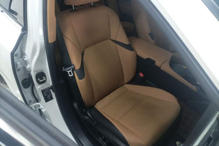 Used Lexus ES 2022 200 Luxury Edition Right Front Seat