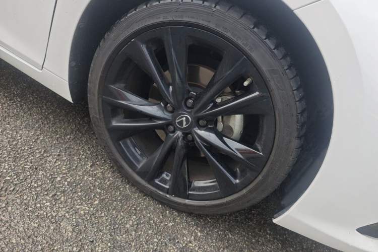 Used Lexus ES 2022 300h F SPORT Right Front Wheel Hub