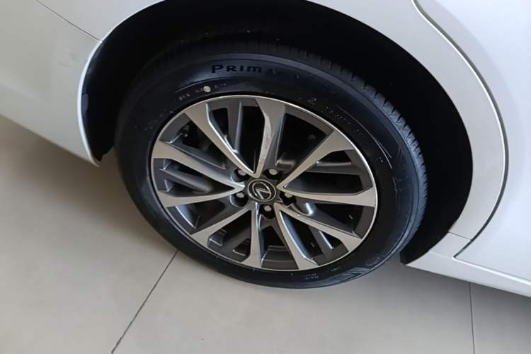 Used Lexus ES 2022 260 Excellence Edition Right Rear Wheel Hub