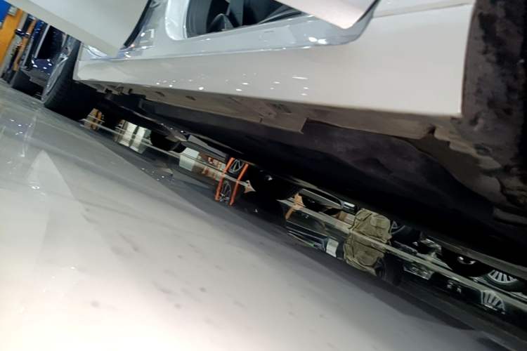 Used Lexus ES 2022 200 Excellence Edition Right Side Sill